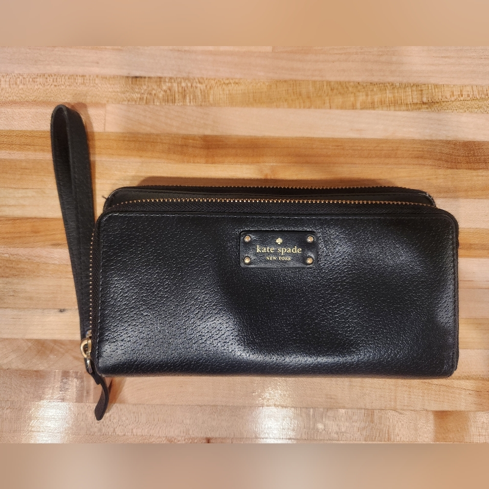 Kate spade leather wristlet